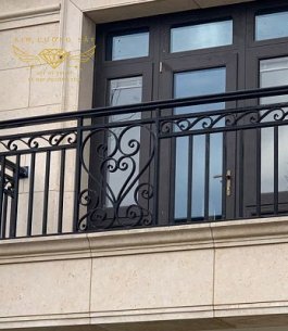 Ban Công Sắt Mỹ Thuật